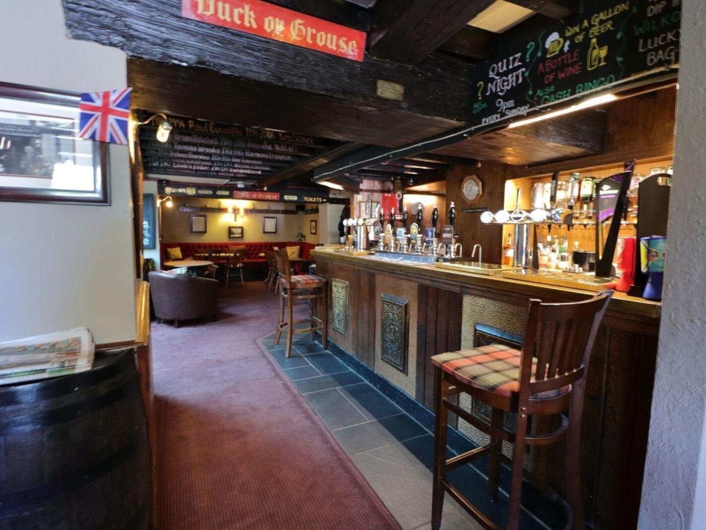 Ye Olde Cheshire Cheese Inn Castleton  Exterior photo